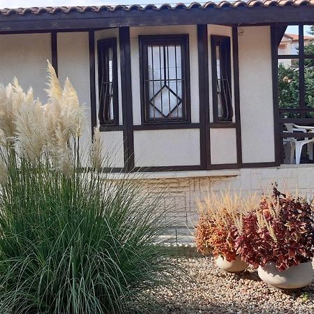 Motivi Cottage Saints Constantine and Helena Exterior photo